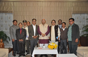 The Governor of Arunachal Pradesh Shri PB Acharya with Members of PPA in the Gyatri Hall at Raj Bhavan Itanagar on 1st February 2017.